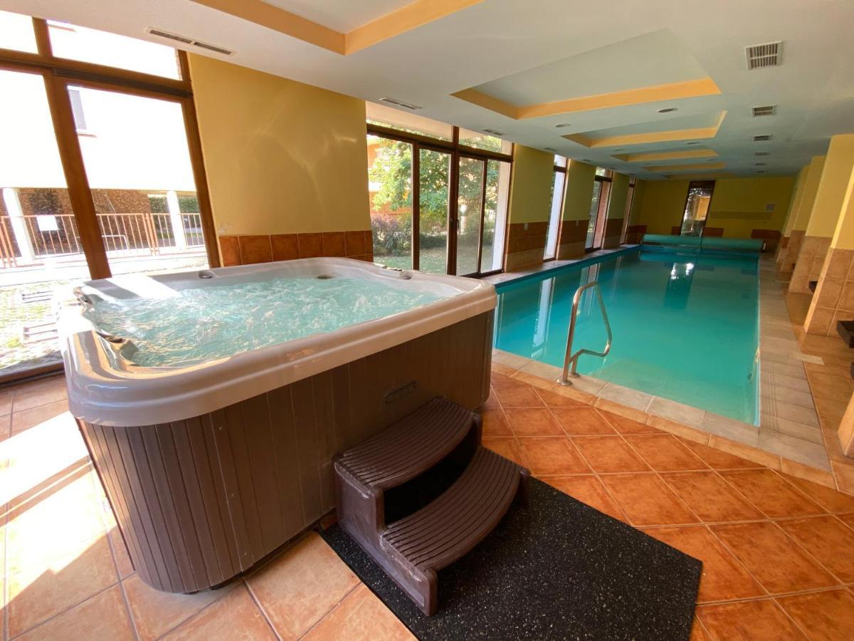 Dorina Wellness Apartman Сиофок Екстериор снимка