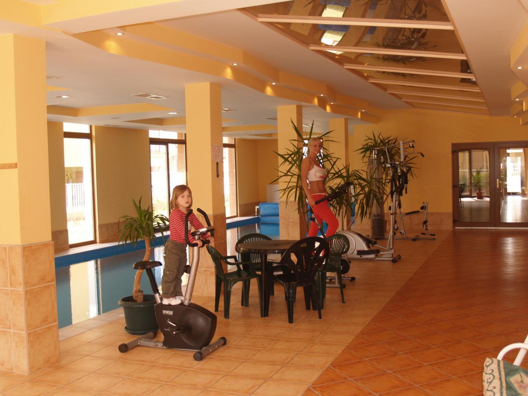 Dorina Wellness Apartman Сиофок Екстериор снимка