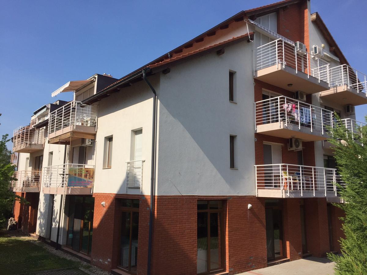 Dorina Wellness Apartman Сиофок Екстериор снимка