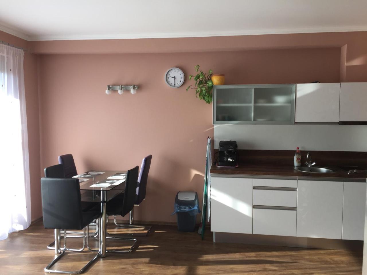 Dorina Wellness Apartman Сиофок Екстериор снимка